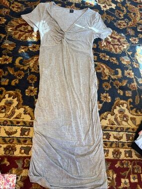 SHEIN Light Heather Gray Maternity V-Neck Midi Dress